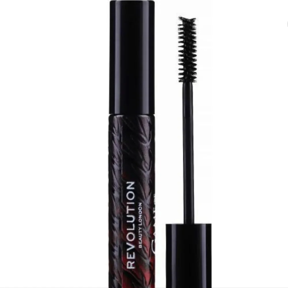 Revolution Beauty‎ X Game Of Thrones Volumizing Mascara